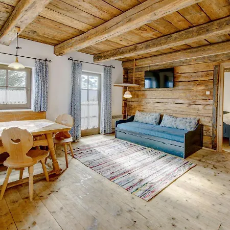 Appartement On Zettersfeld With Dolomites Views