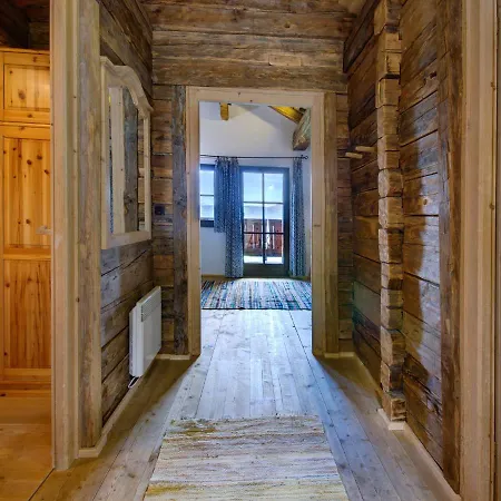 On Zettersfeld With Dolomites Views Appartement Obernussdorf