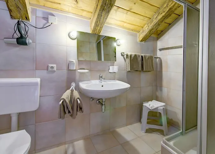 On Zettersfeld With Dolomites Views Obernussdorf