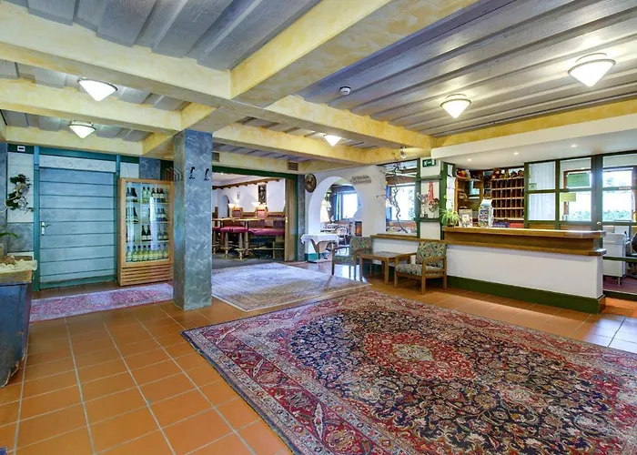 On Zettersfeld With Dolomites Views Obernussdorf