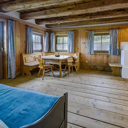 On Zettersfeld With Dolomites Views Obernussdorf